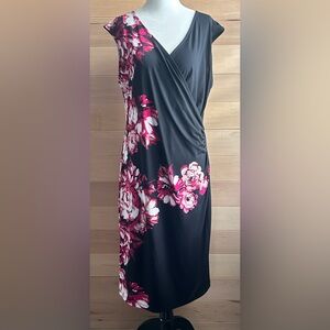 NWT- Cleo dress Size Large floral faux-wrap V-neckline side ruching draped fit.